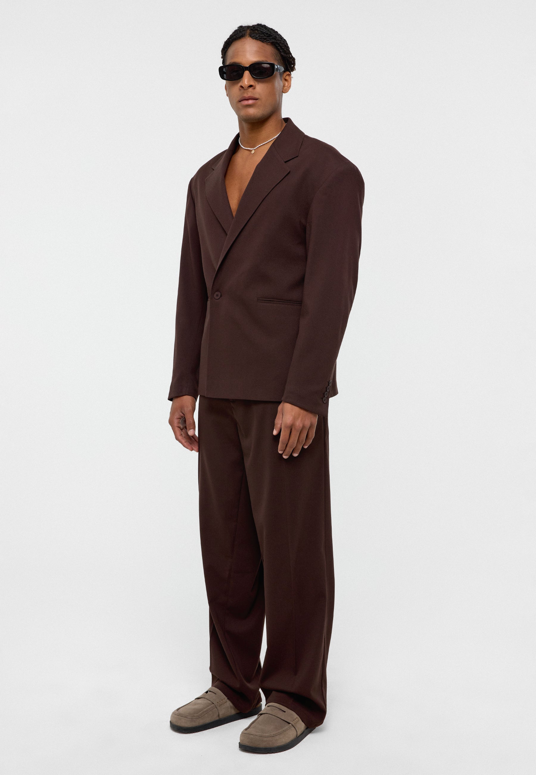 Oversized Single‑Button Suit Trousers – Relaxed Volume, Refined Linen Blend