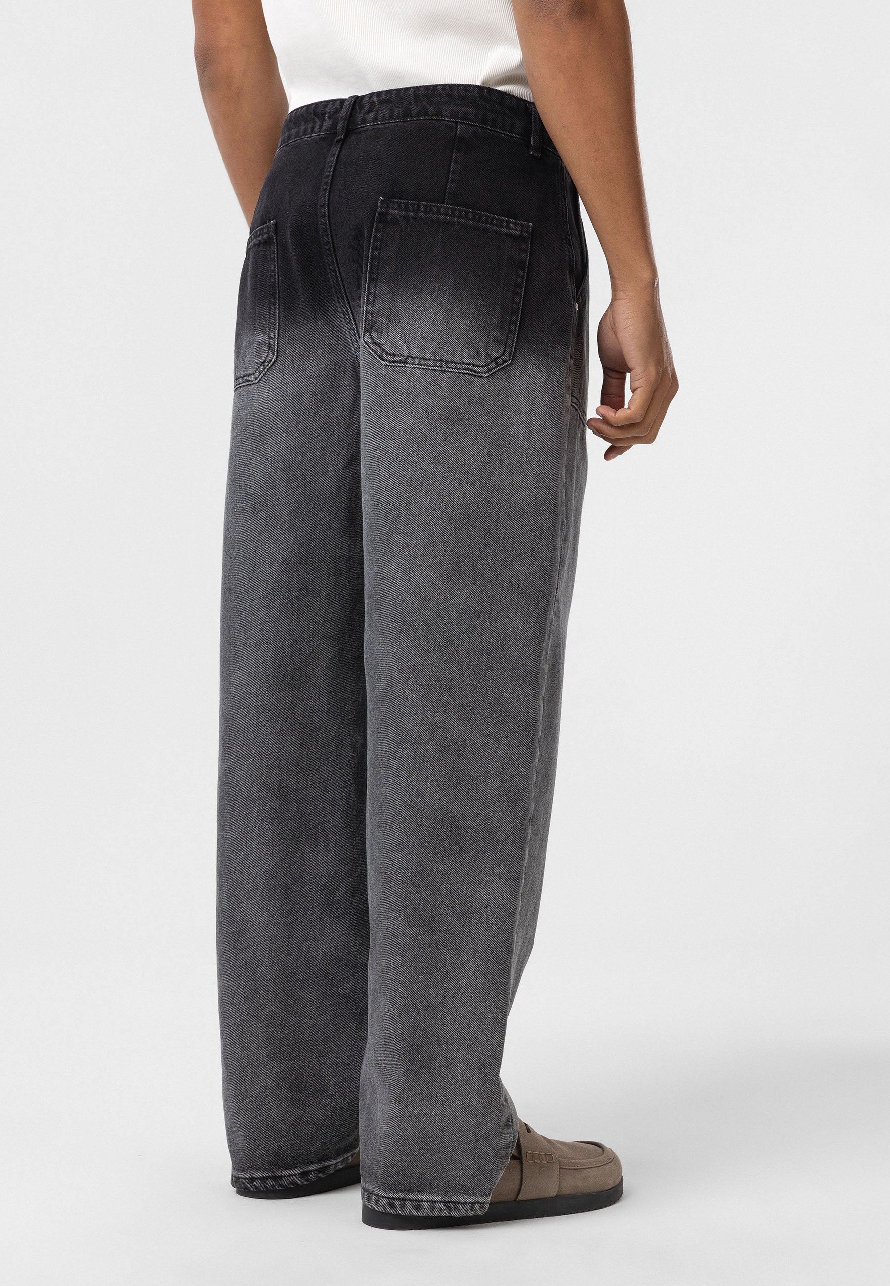 Pocket-Detail Baggy Jeans – Pants