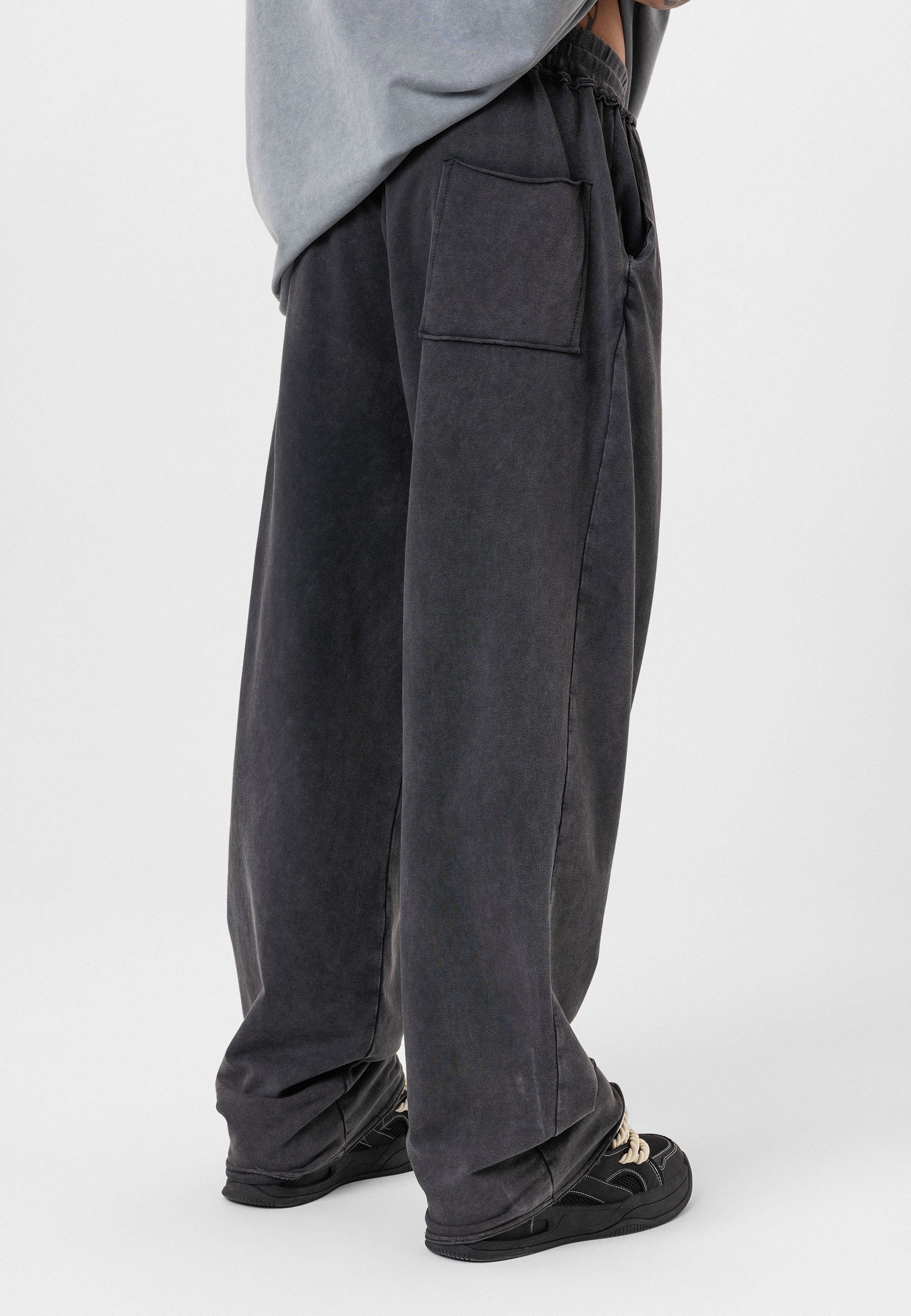 Loose-Fit Cotton-Trousers– Relaxed Tailoring with Clean Lines