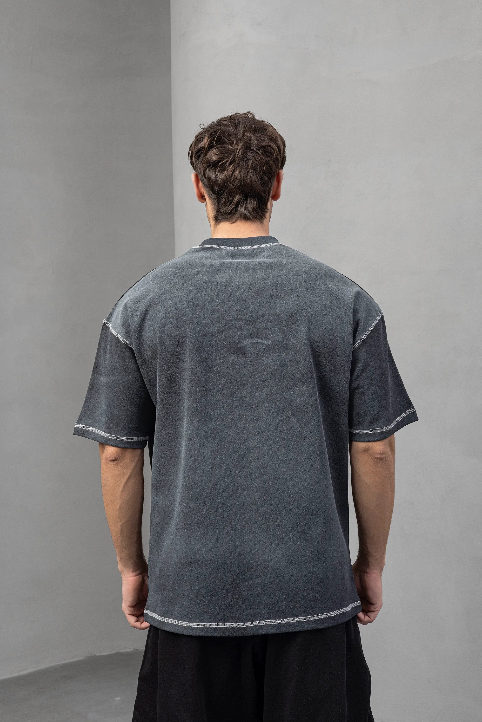 7 Graphic Grey T-Shirt with Bold Number Design