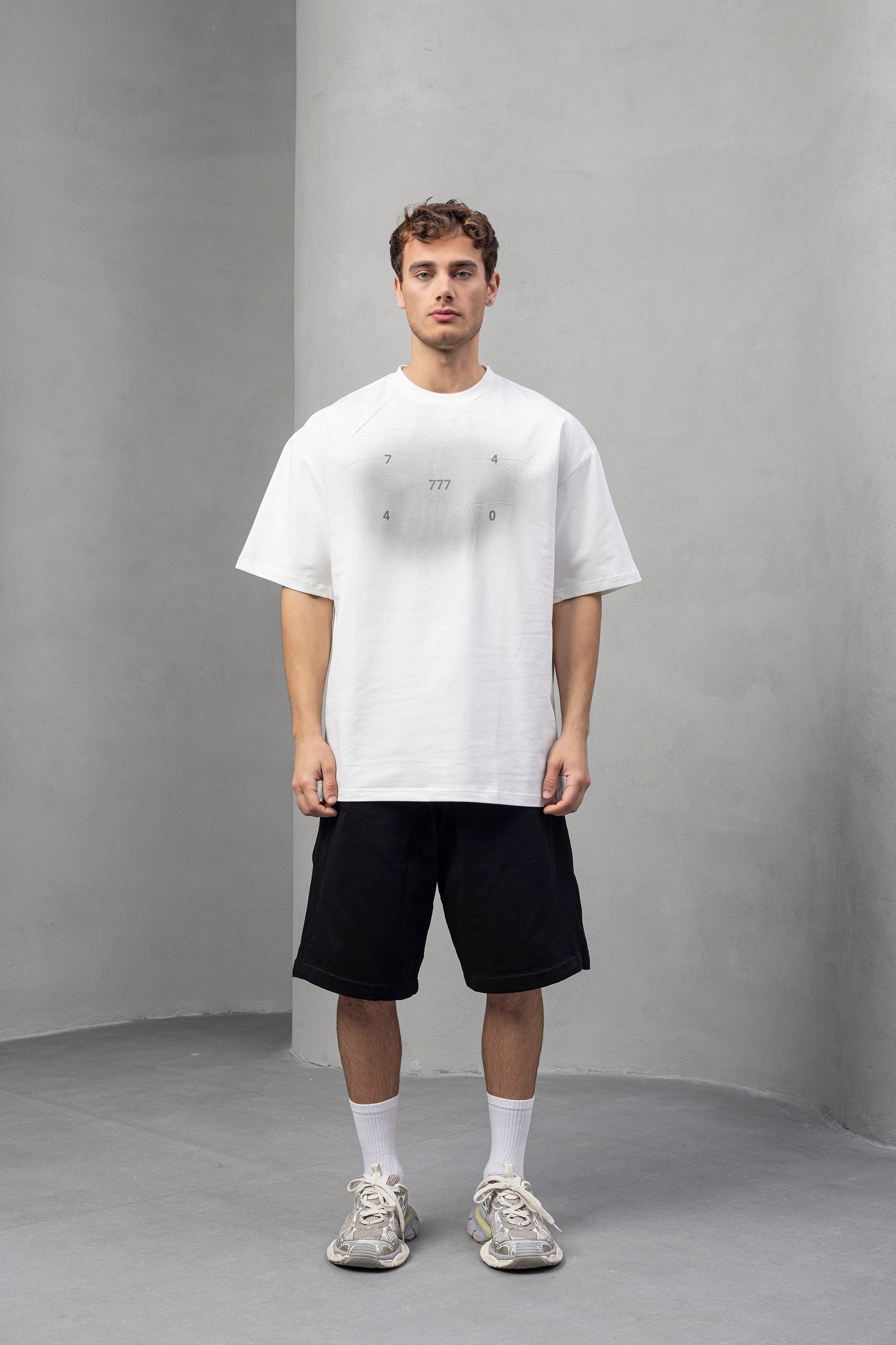 White Printed T-Shirt – Relaxed Unisex Fit with Graphic Detail