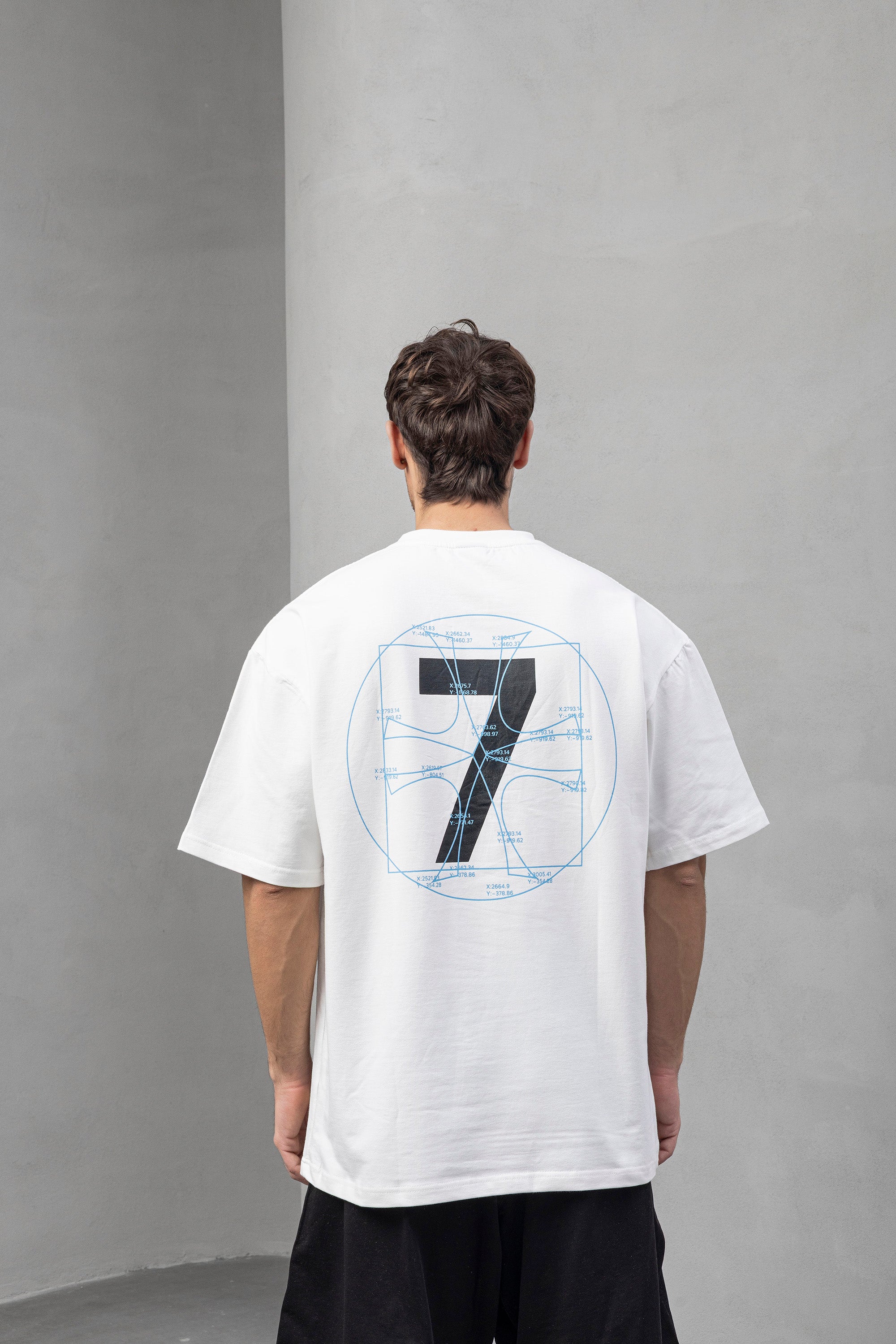 White Printed T-Shirt – Relaxed Unisex Fit with Graphic Detail
