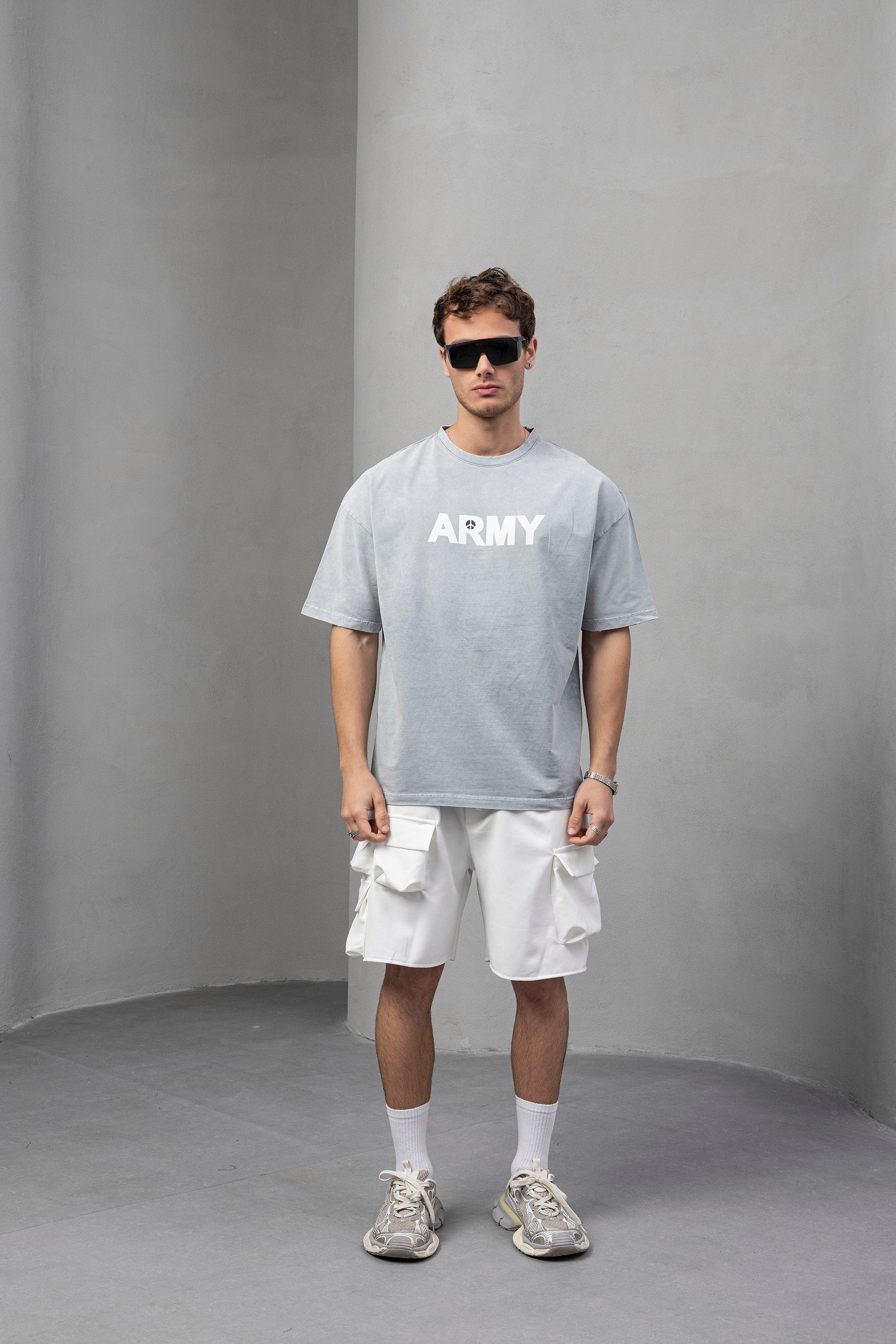 Grey Army T‑Shirt – Oversized Fit with Minimalist Military Feel