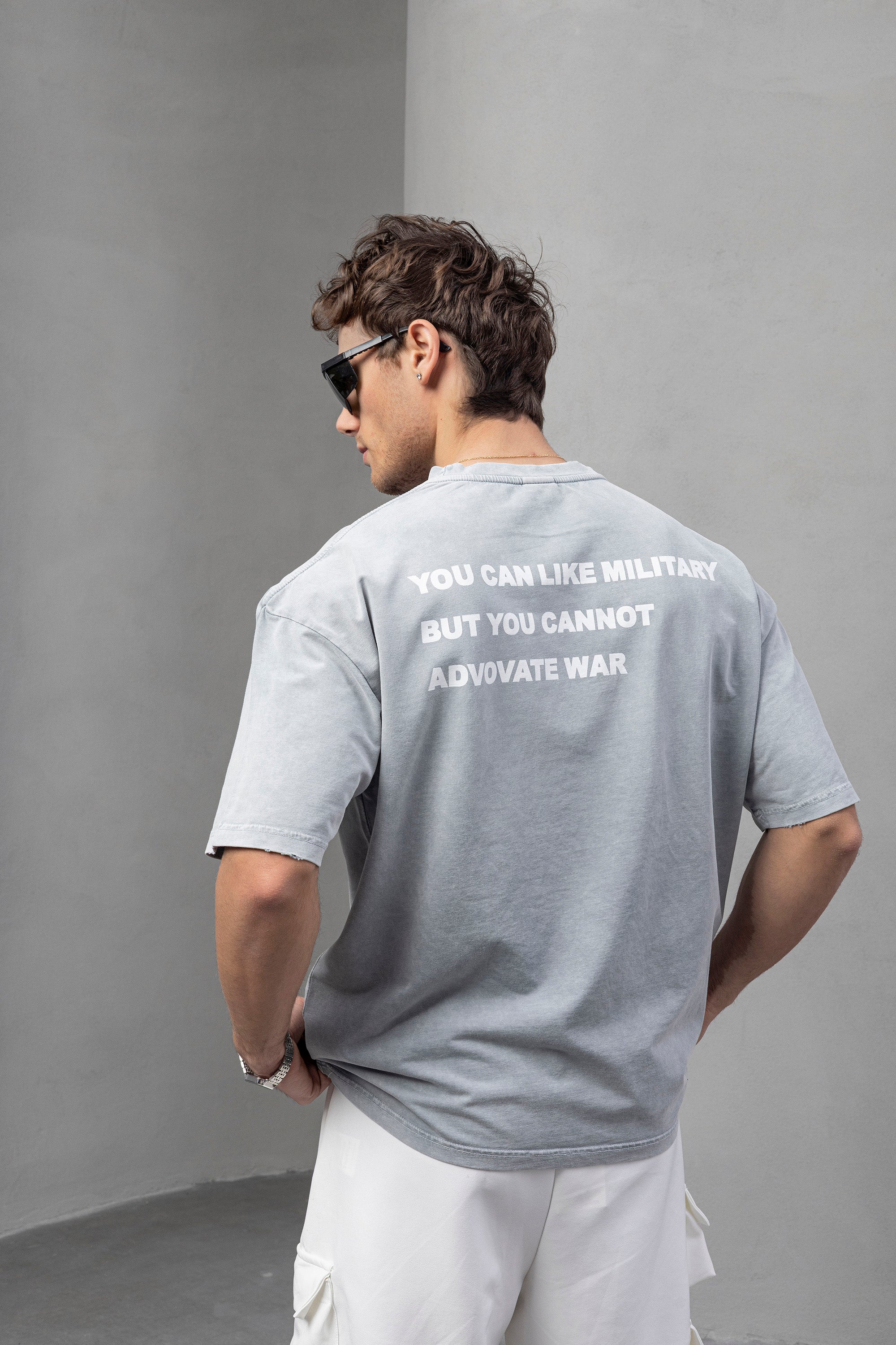 Grey Army T‑Shirt – Oversized Fit with Minimalist Military Feel