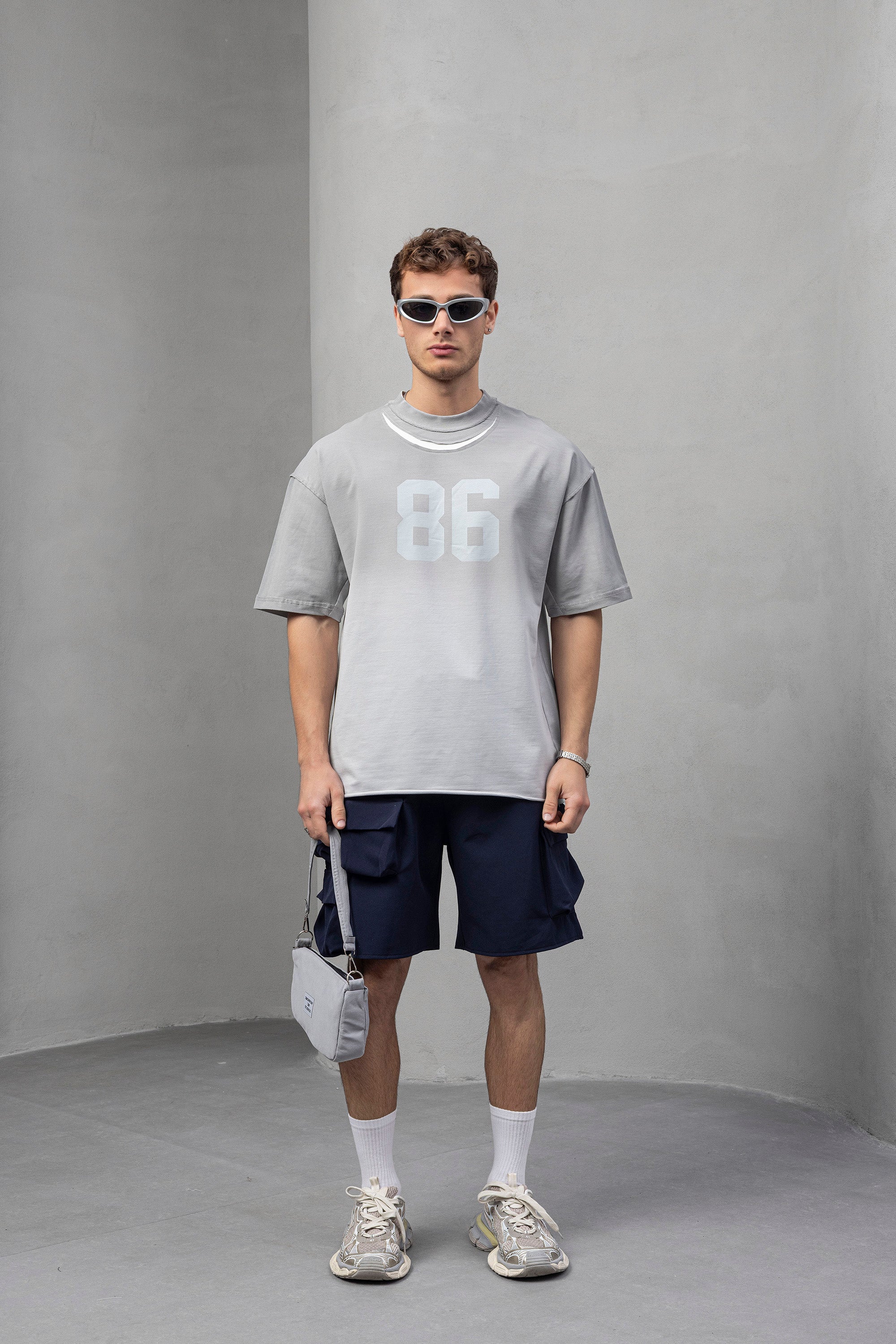 Retro Varsity '86' Oversized T-shirts – Ice Grey