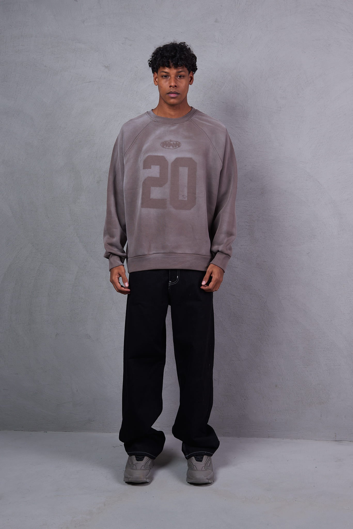 Basic Crewneck Sweatshirt – Greige