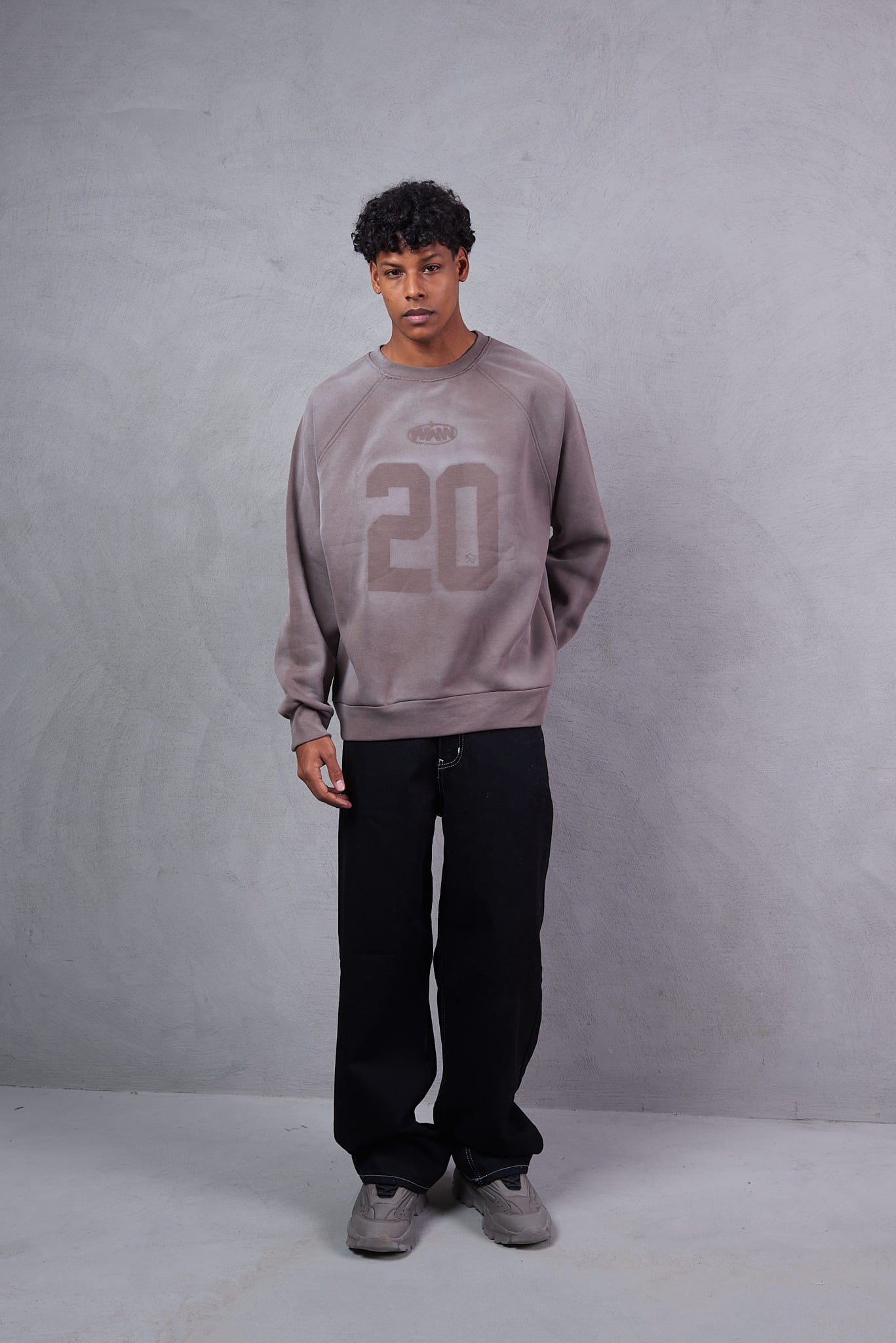 Basic Crewneck Sweatshirt – Greige