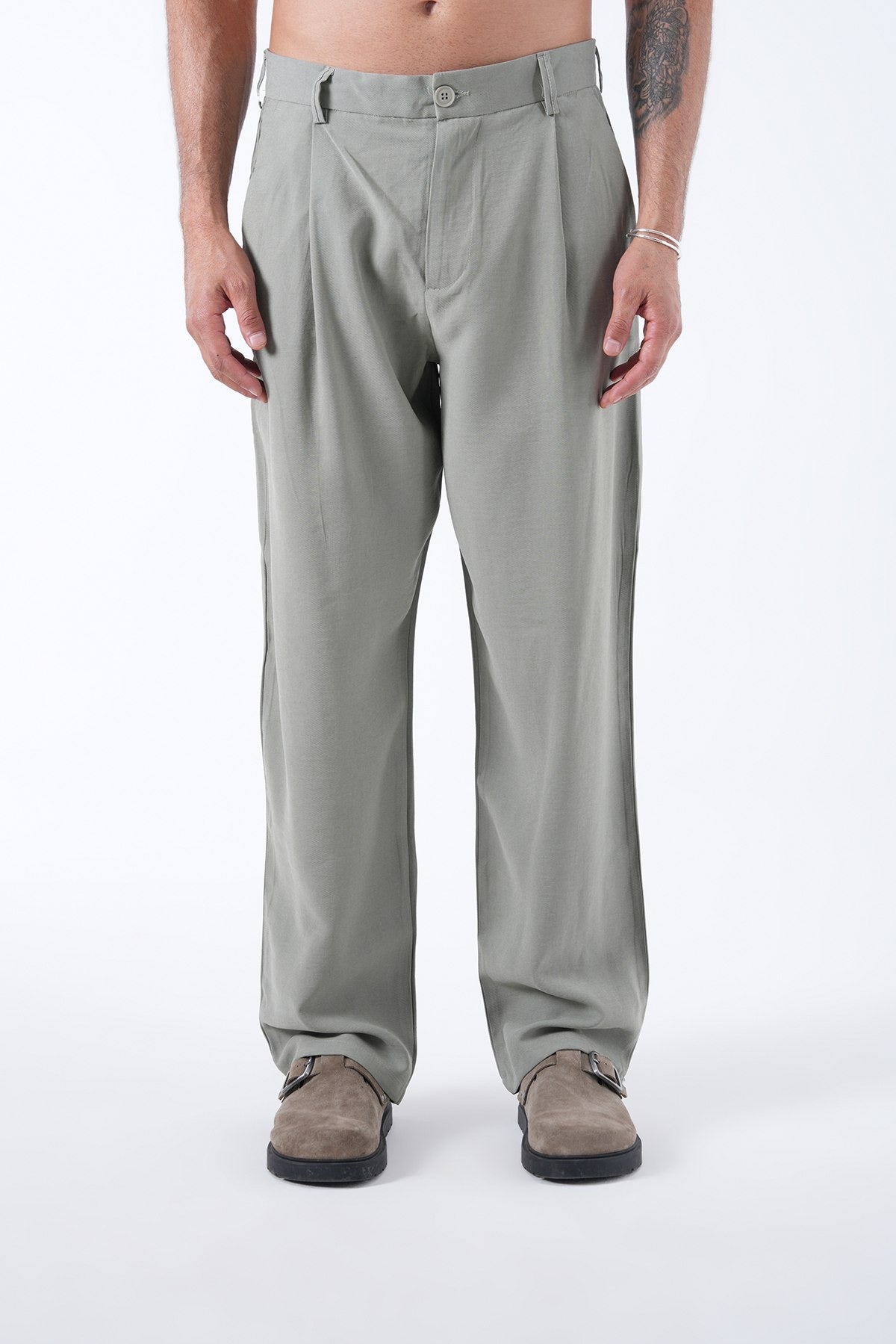 Men’s Minimal Relaxed Fit Trousers
