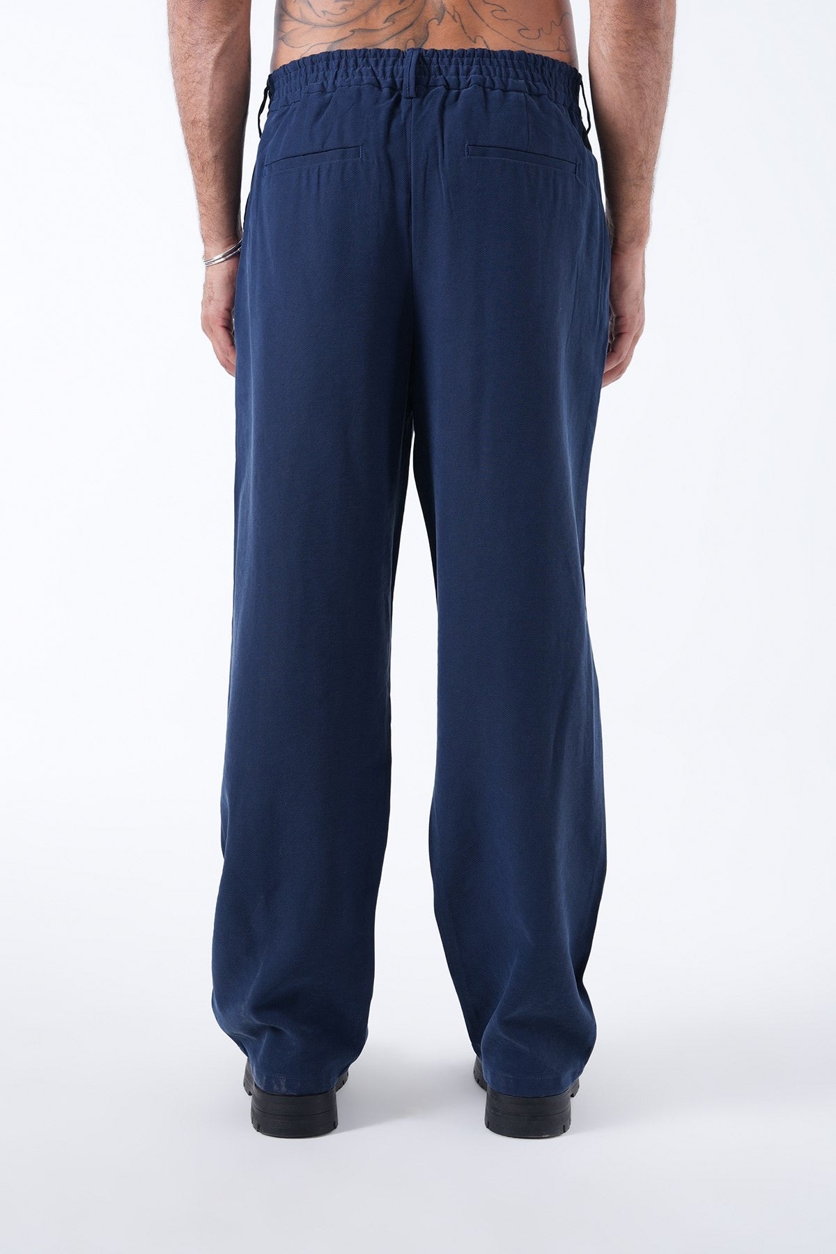 Men’s Minimal Relaxed Fit Trousers