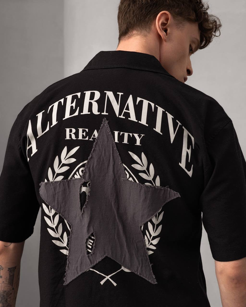 Alternative Reality – Men's Star Patch Casual T-Shirt
