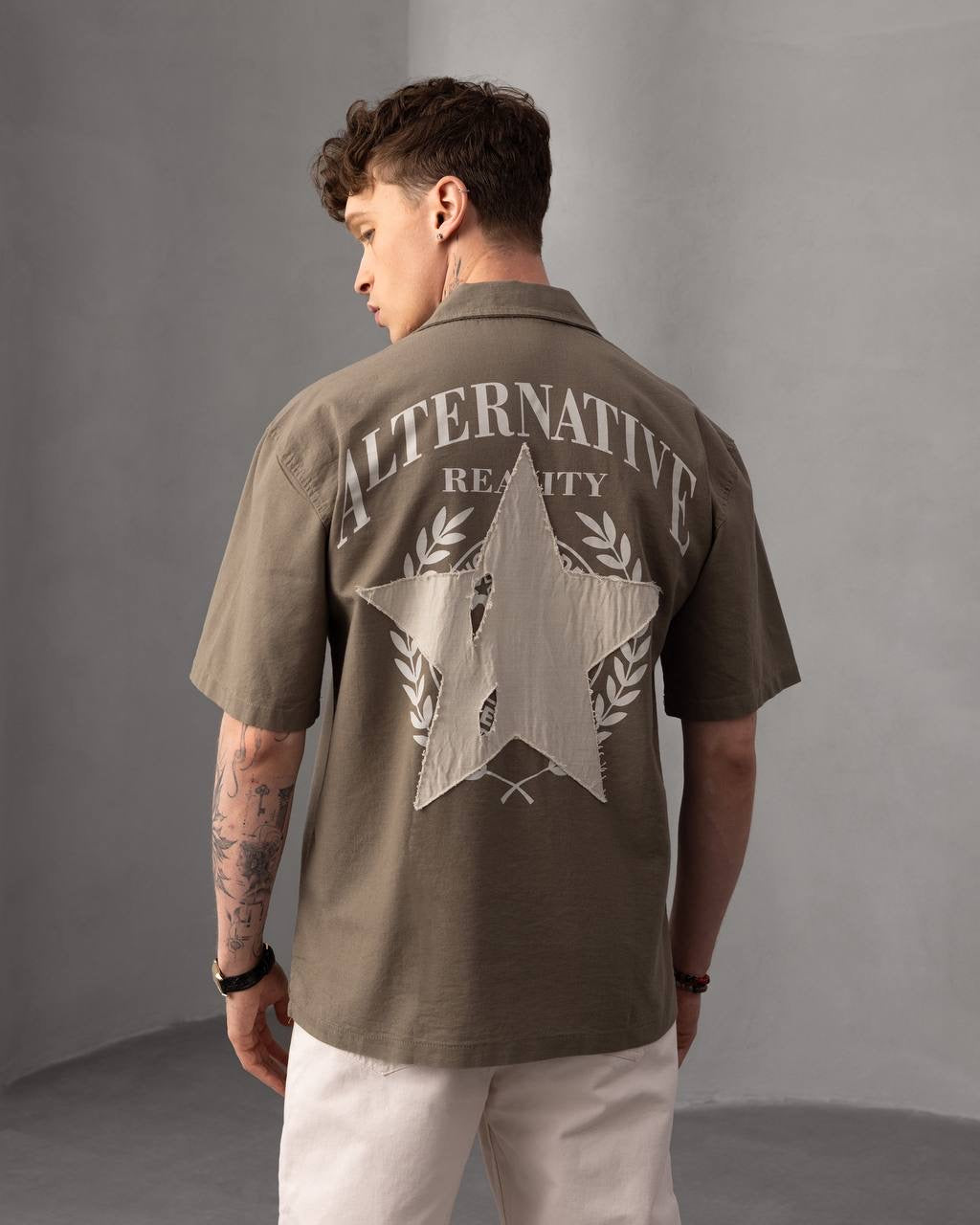 Alternative Reality – Men's Star Patch Casual T-Shirt