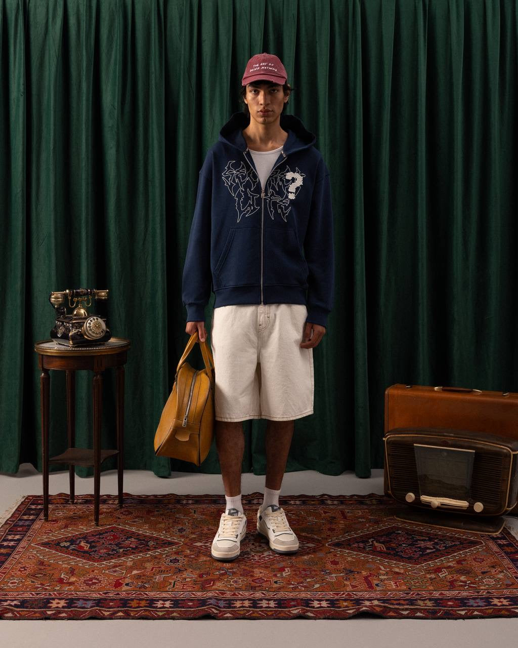 Men’s Navy Blue Zip-Up Hoodie with Graphic Print – Urban Streetwear Essential