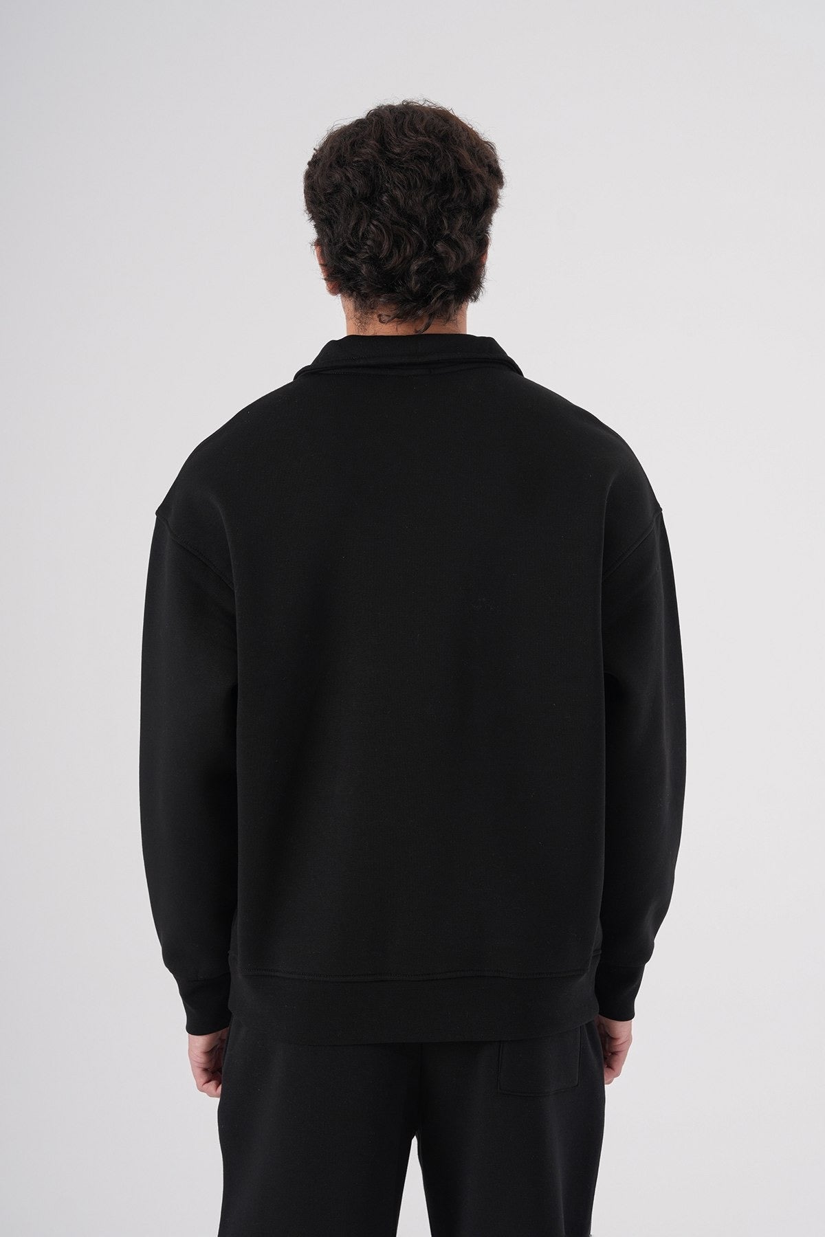 Black Half-Zip Sweatshirt – Unisex Streetwear Essential