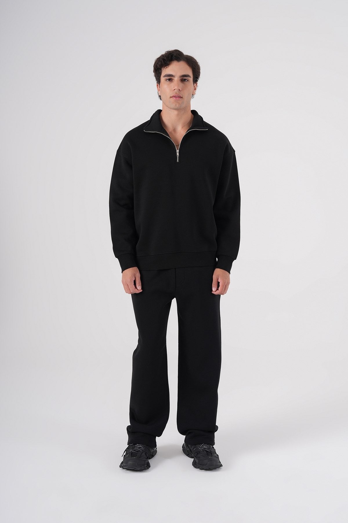 Black Half-Zip Sweatshirt – Unisex Streetwear Essential
