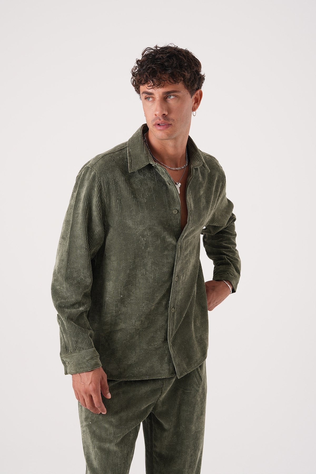 Men’s Olive Green Corduroy Shirt – Long Sleeve Button-Up Casual Shirt