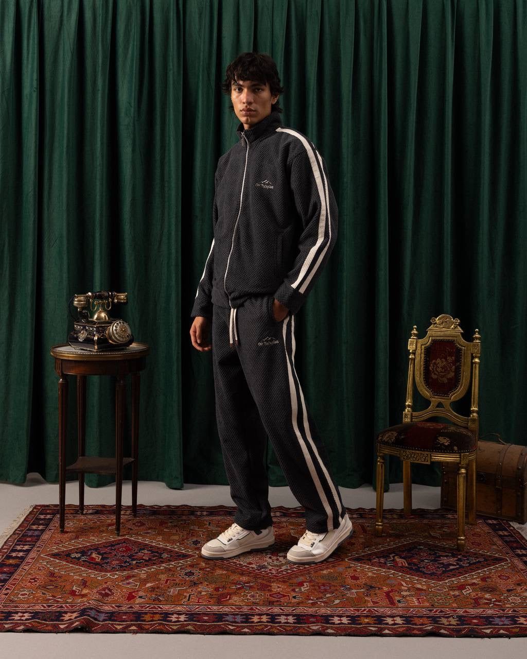 Men’s Black Textured Zip-Up Track Jacket – Retro Athletic Streetwear