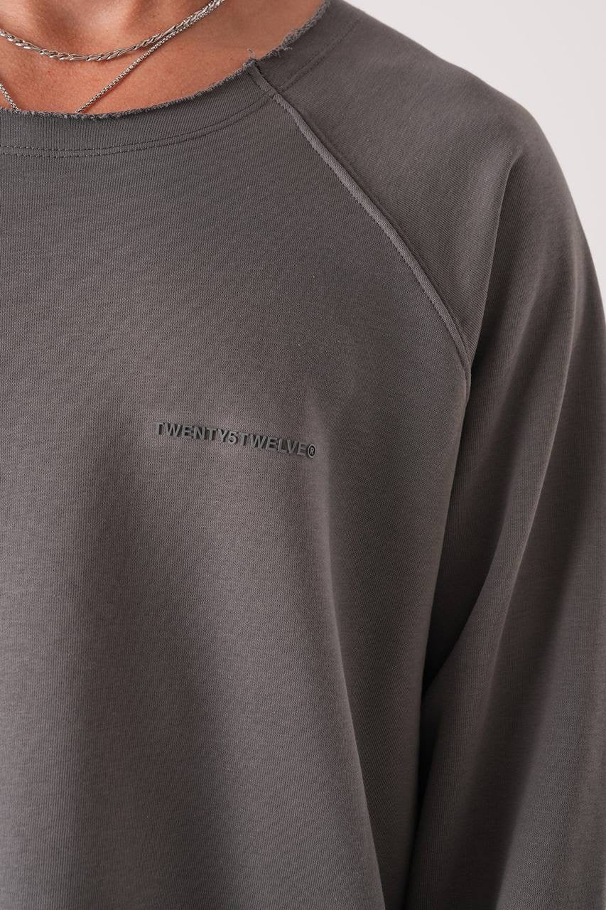 Men’s Minimal Raw Hem Long Sleeve Tee