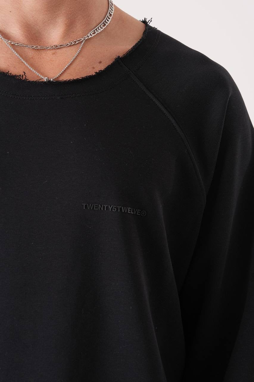 Men’s Minimal Raw Hem Long Sleeve Tee