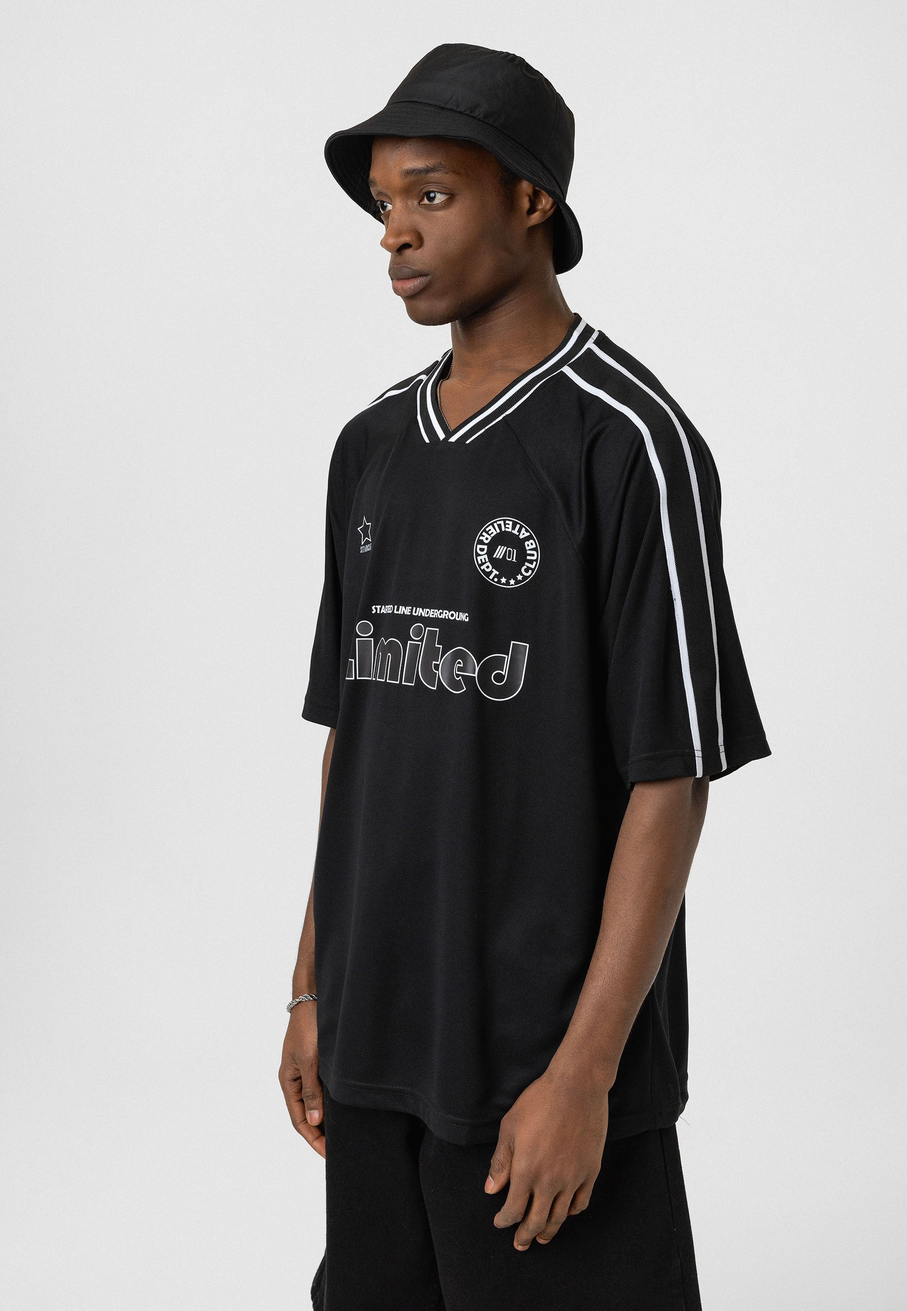 Midnight Black Printed Crew T‑Shirt – Classic Style with Graphic Accent
