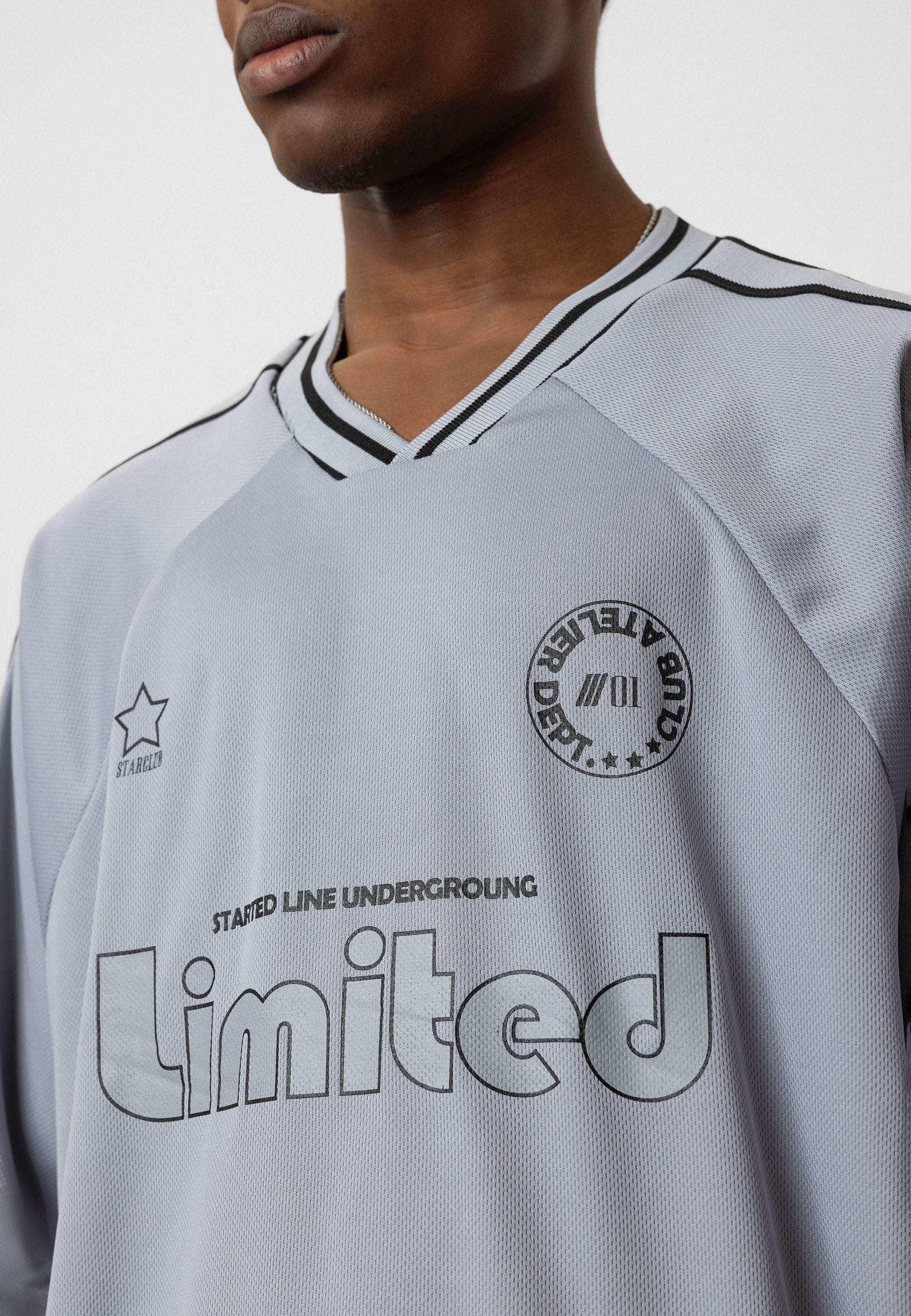 Vintage Grey Oversized Soccer Jersey T-shirts – Retro Pitch Vibes with Urban Ease