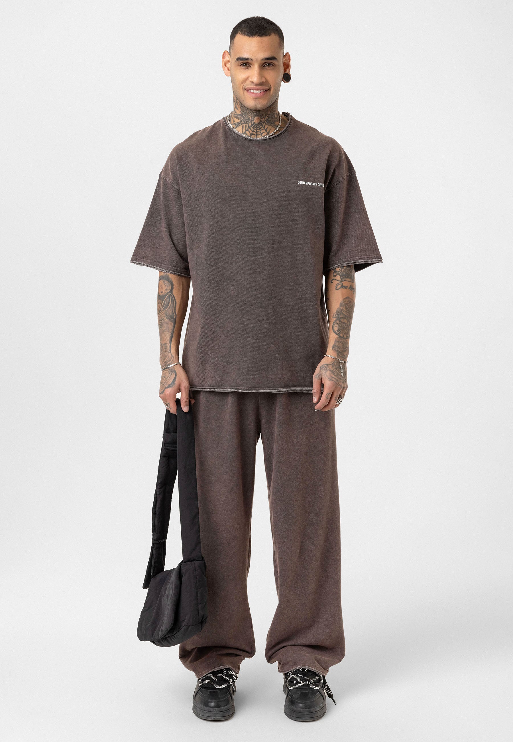 Relaxed Cotton Tracksuit Set – Coordinated Comfort with Clean Lines