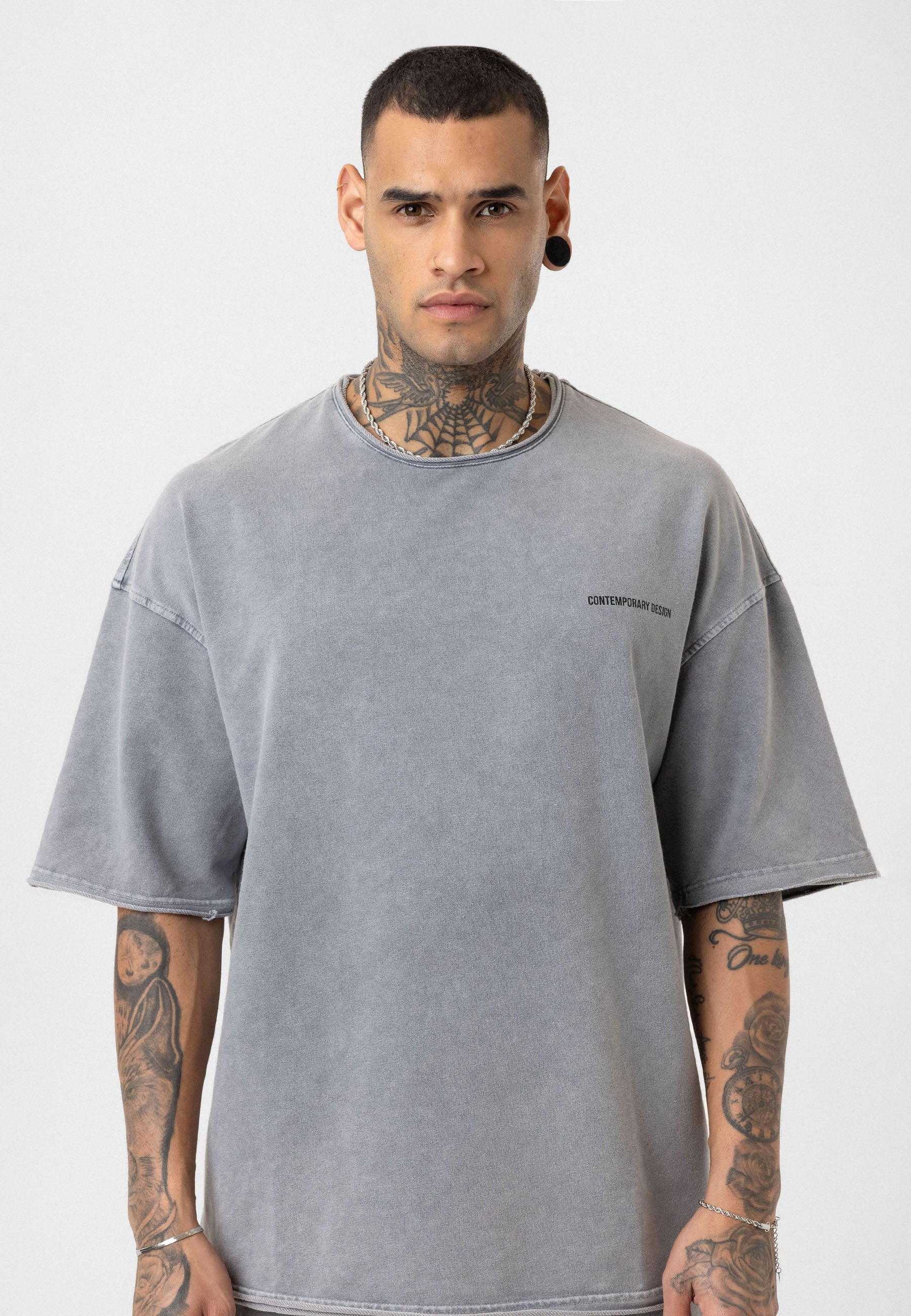 Relaxed Essential Tee – Minimalist Form, Everyday Ease