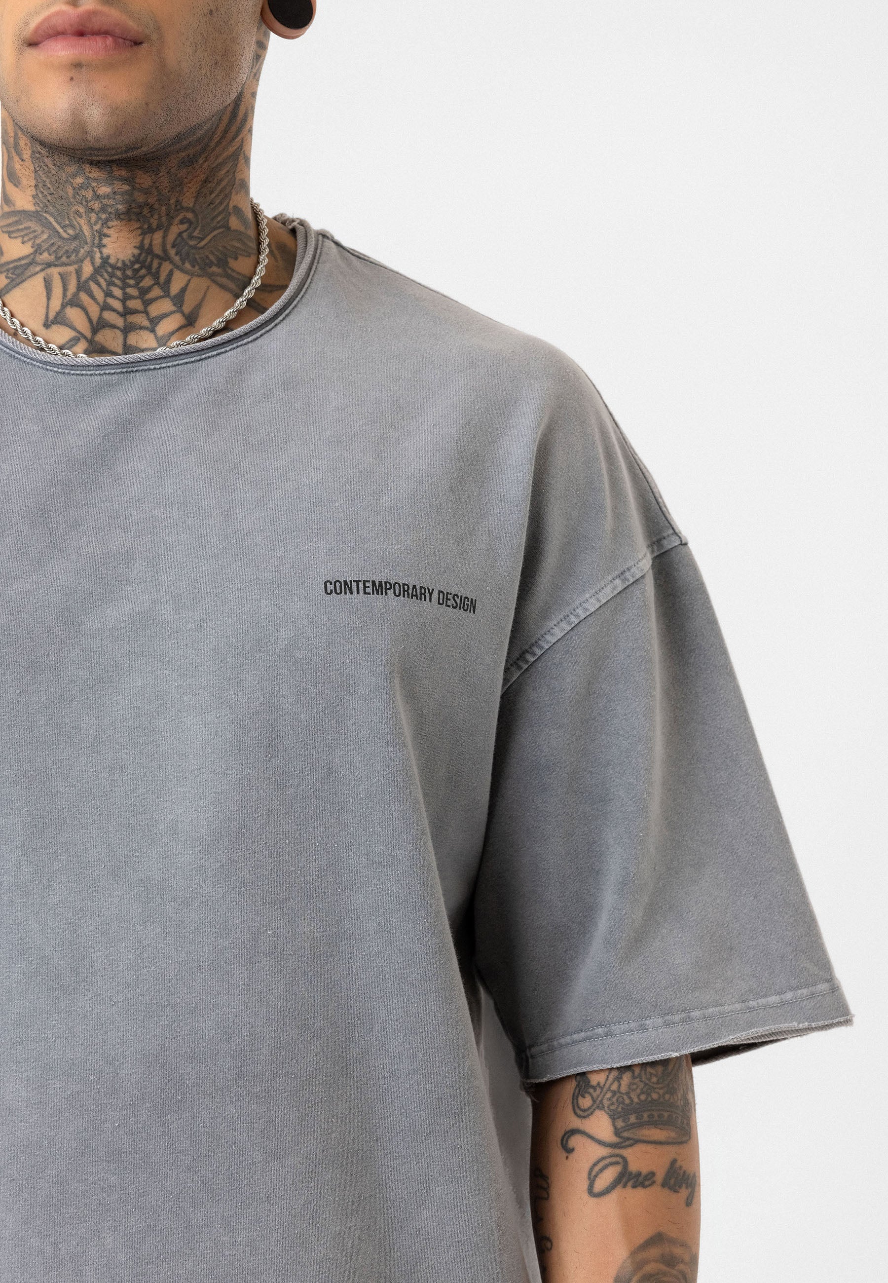 Relaxed Essential Tee – Minimalist Form, Everyday Ease