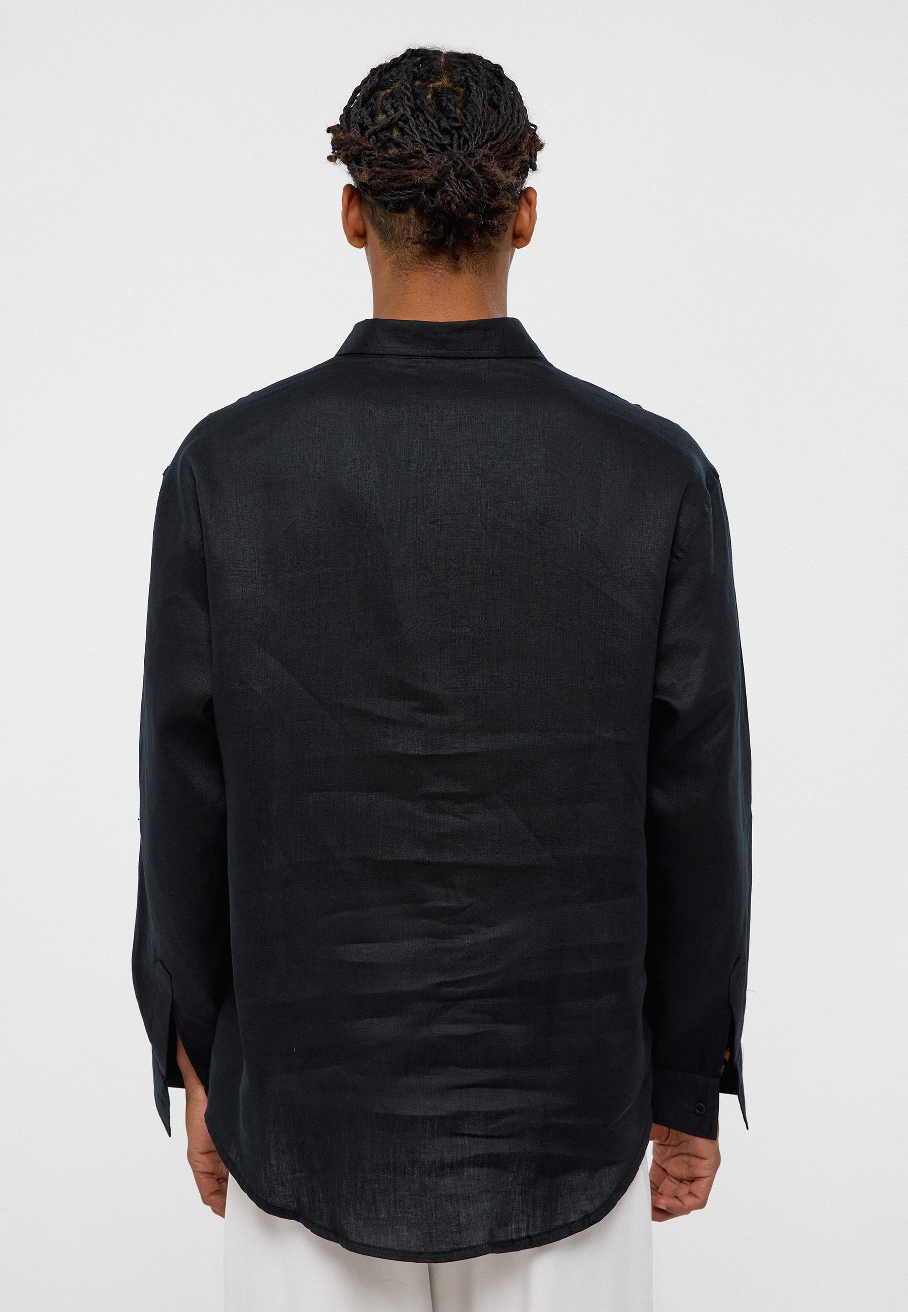 Classic Deep Black Formal Shirt – Refined & Low-Maintenance